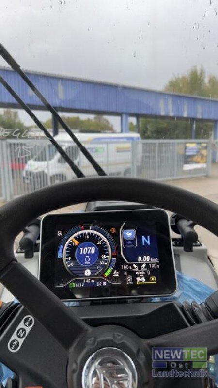 Traktor типа New Holland T 4.100 V, Neumaschine в Küstriner Vorland / OT Manschnow (Фотография 12)