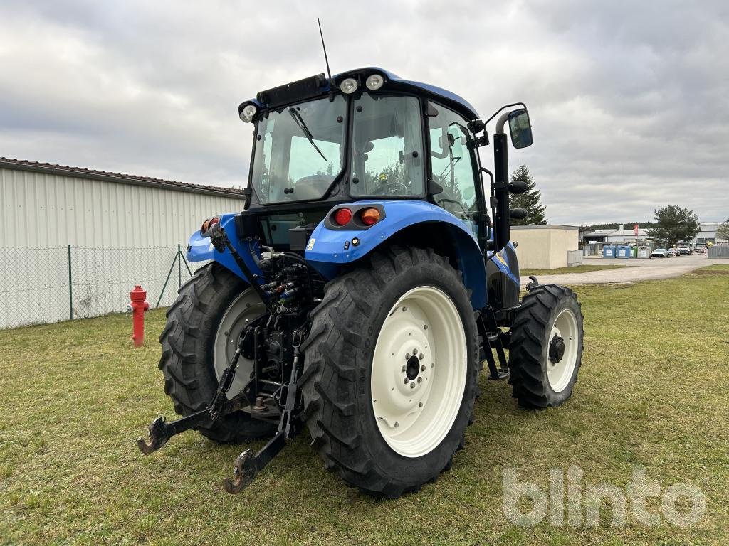 Traktor типа New Holland T 4.105, Gebrauchtmaschine в Düsseldorf (Фотография 3)