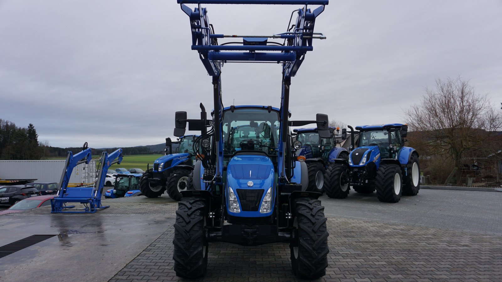 Traktor des Typs New Holland T 4.55 inkl. STOLL Frontlader, Neumaschine in Rötz (Bild 2)