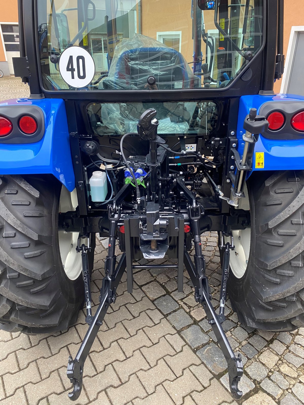 Traktor des Typs New Holland T 4.55 S, Neumaschine in Schwabach (Bild 10)