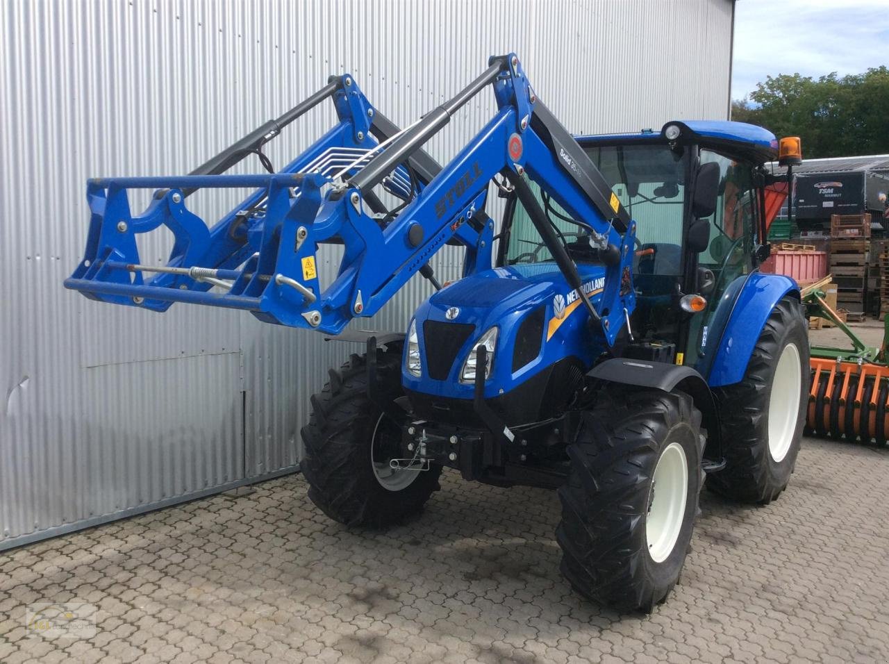 Traktor типа New Holland T 4.55 S, Gebrauchtmaschine в Pfreimd (Фотография 4)