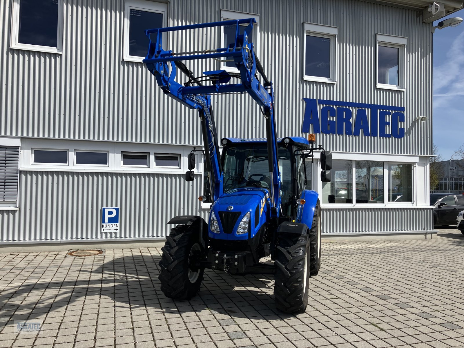 Traktor des Typs New Holland T 4.55 S, Gebrauchtmaschine in Salching bei Straubing (Bild 3)