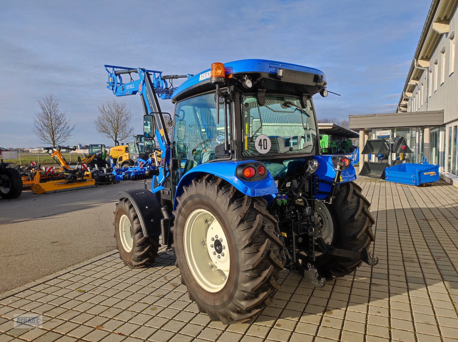 Traktor a típus New Holland T 4.55 S, Neumaschine ekkor: Salching bei Straubing (Kép 8)