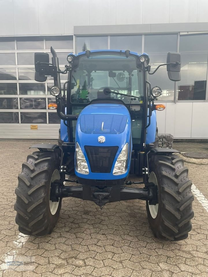 Traktor des Typs New Holland T 4.55, Neumaschine in Malterdingen (Bild 2)