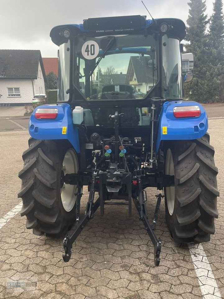 Traktor des Typs New Holland T 4.55, Neumaschine in Malterdingen (Bild 3)