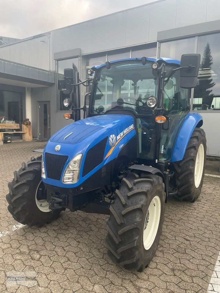 Traktor des Typs New Holland T 4.55, Neumaschine in Malterdingen (Bild 5)