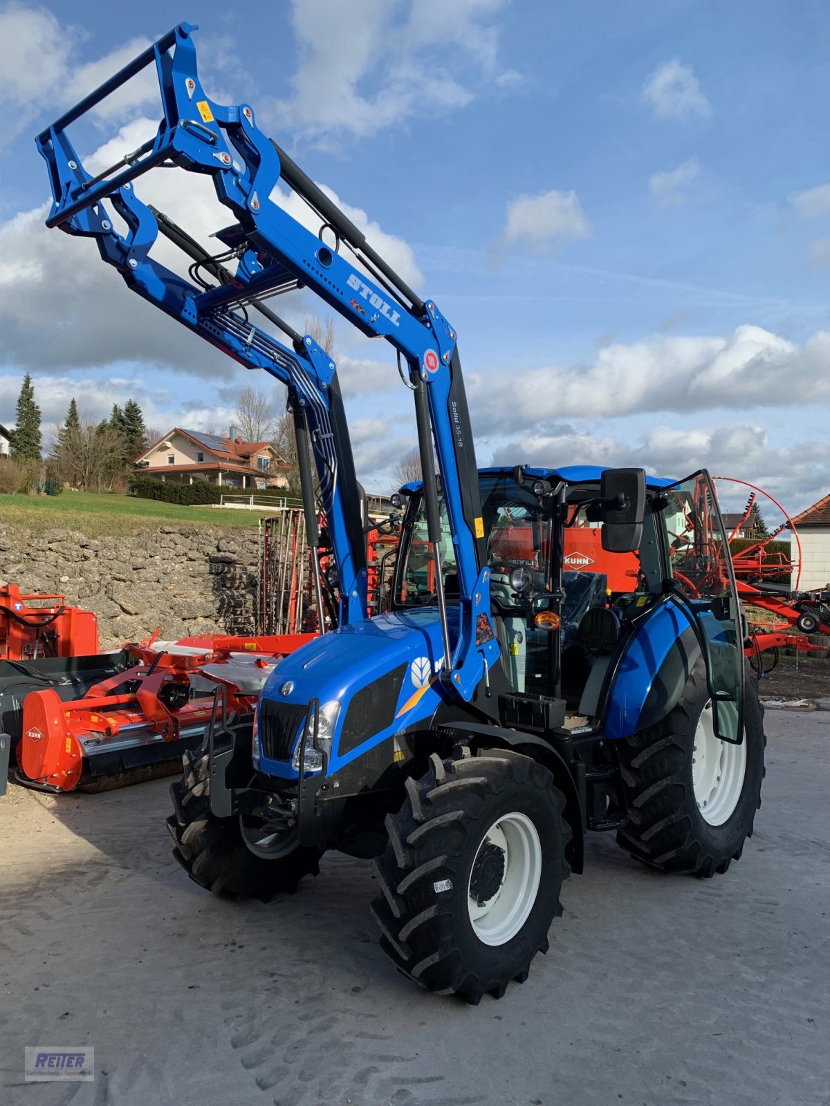 Traktor of the type New Holland T 4.55, Neumaschine in Geratskirchen (Picture 2)