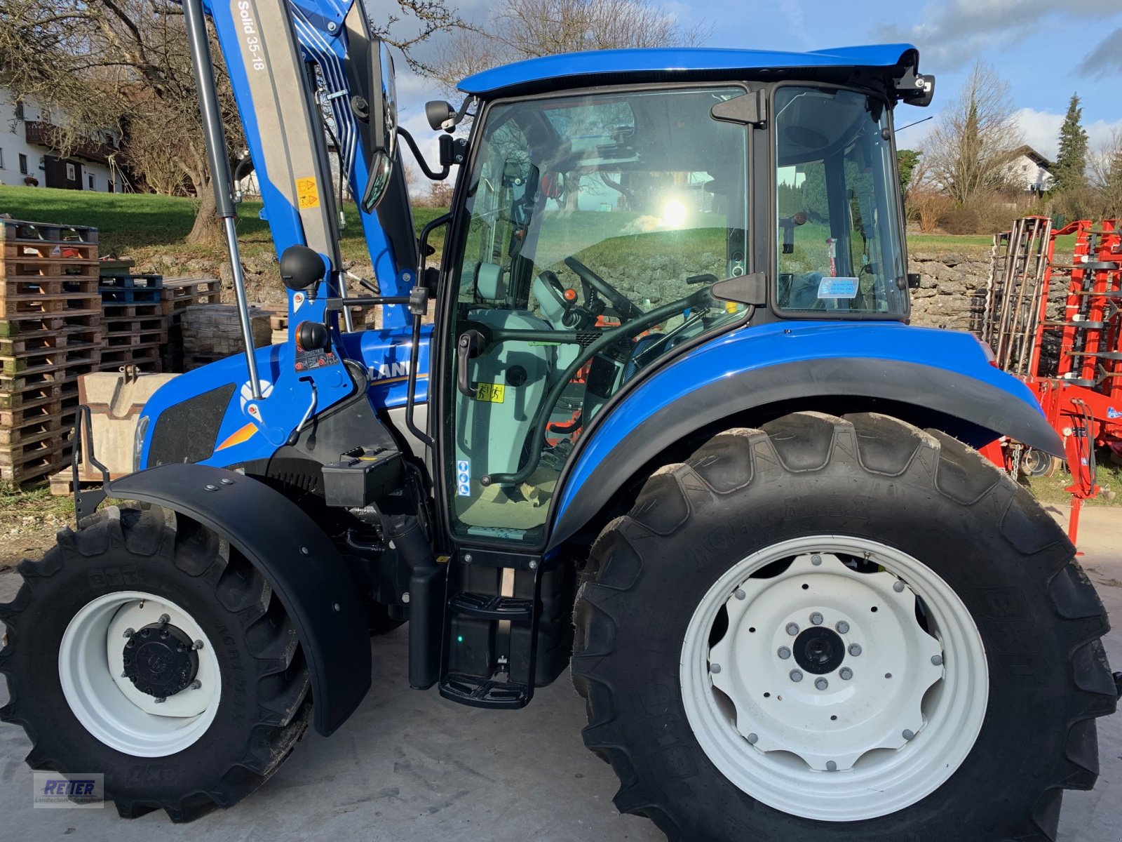 Traktor of the type New Holland T 4.55, Neumaschine in Geratskirchen (Picture 3)