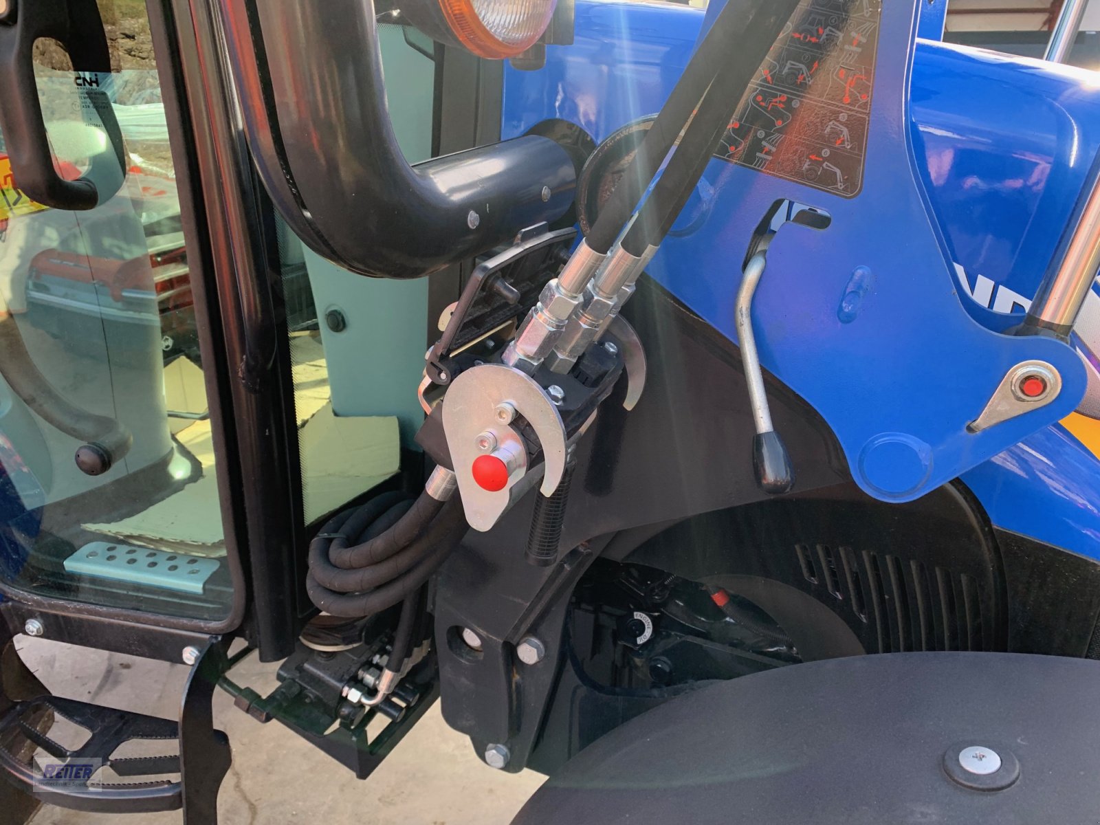 Traktor of the type New Holland T 4.55, Neumaschine in Geratskirchen (Picture 17)