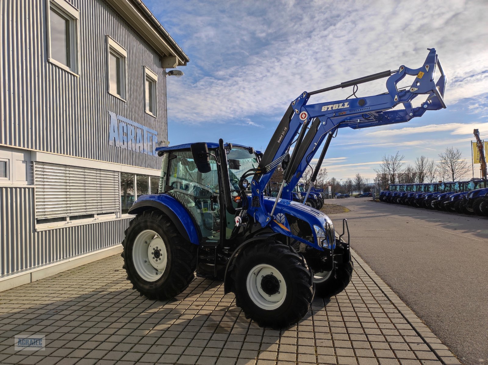 Traktor a típus New Holland T 4.55, Neumaschine ekkor: Salching bei Straubing (Kép 5)