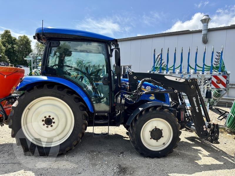 Traktor of the type New Holland T 4.65, Gebrauchtmaschine in Husum (Picture 1)