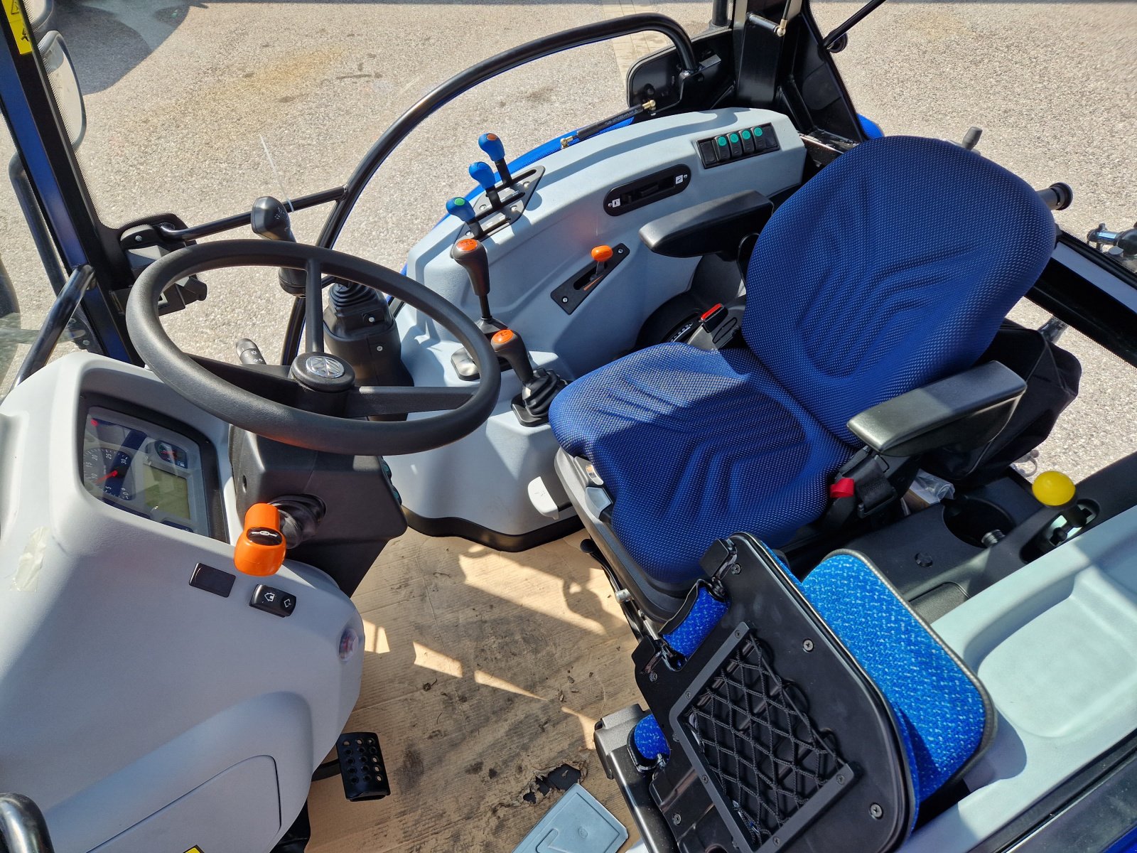 Traktor του τύπου New Holland T 4.65S, Neumaschine σε Bad Traunstein (Φωτογραφία 12)