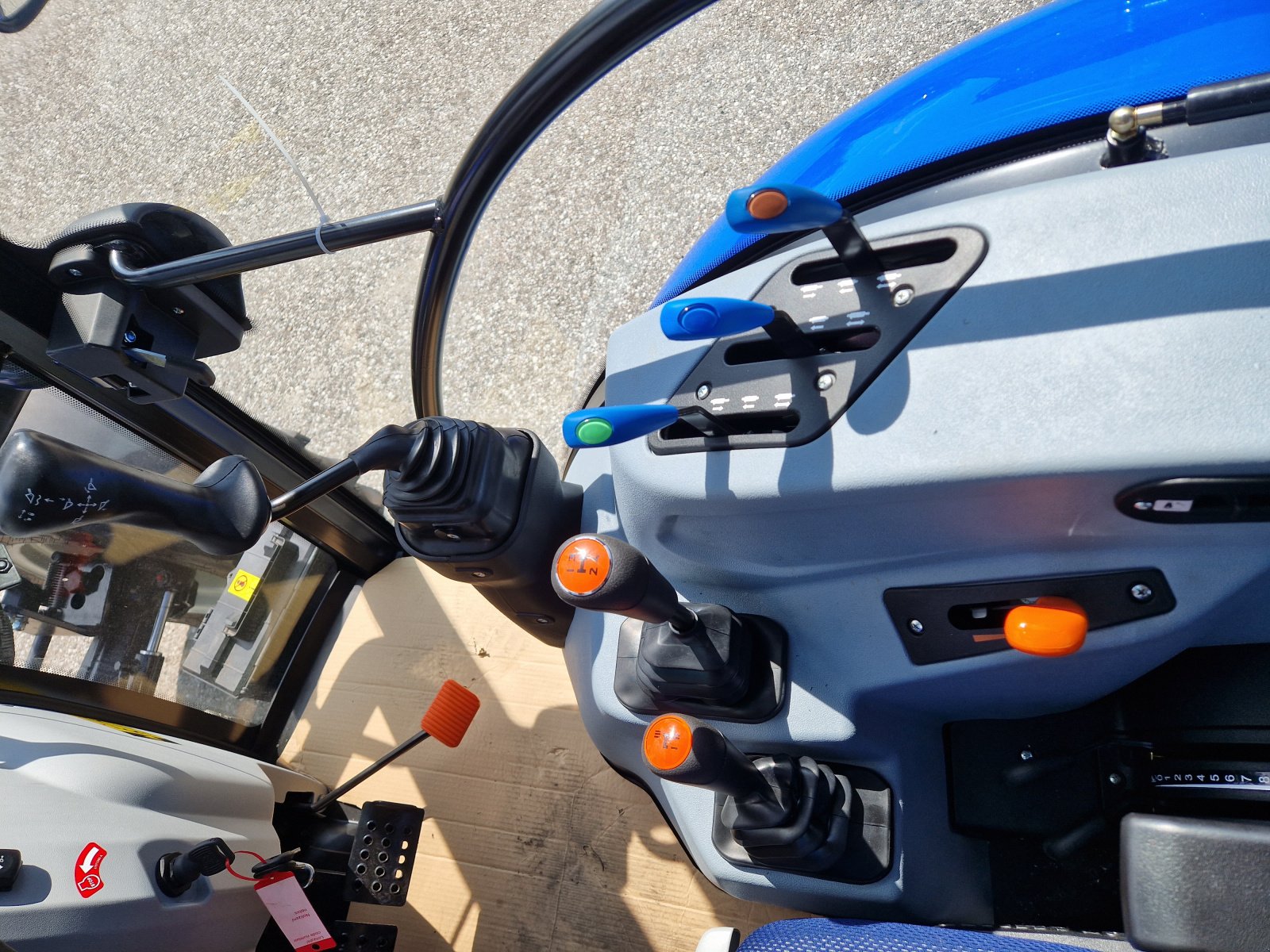 Traktor του τύπου New Holland T 4.65S, Neumaschine σε Bad Traunstein (Φωτογραφία 13)