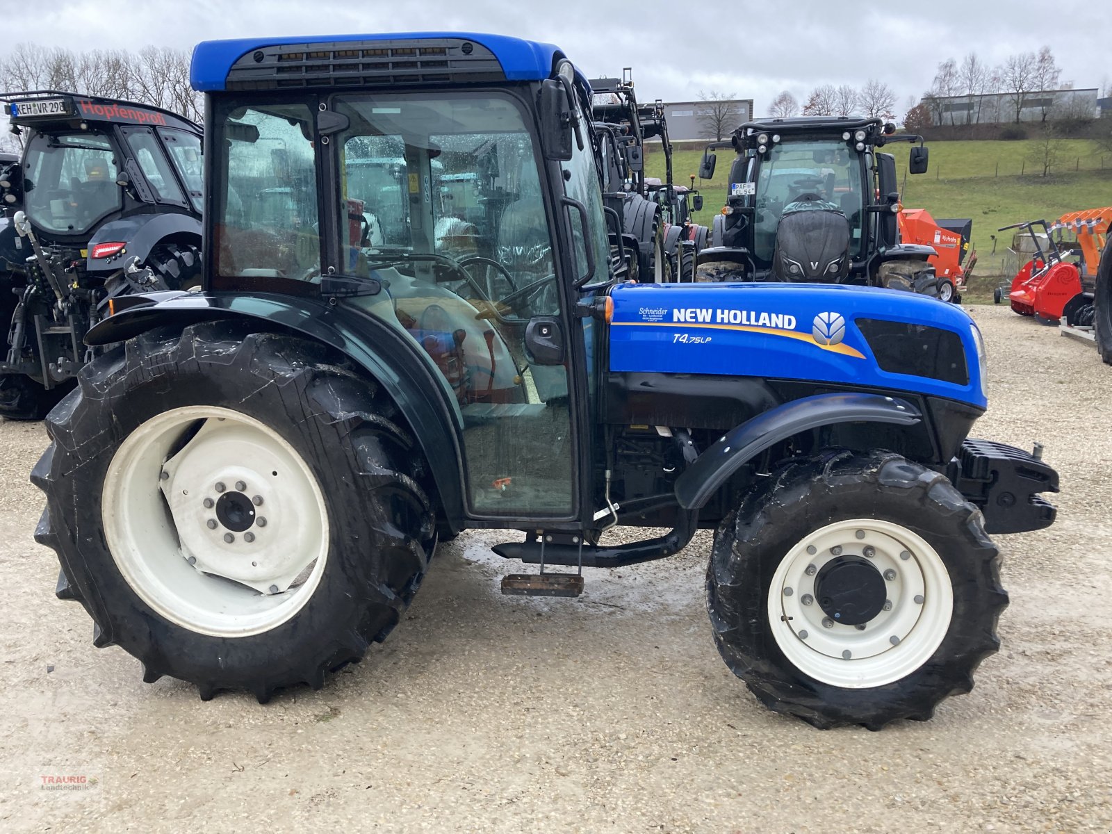 Traktor типа New Holland T 4.75 LP, Gebrauchtmaschine в Mainburg/Wambach (Фотография 1)