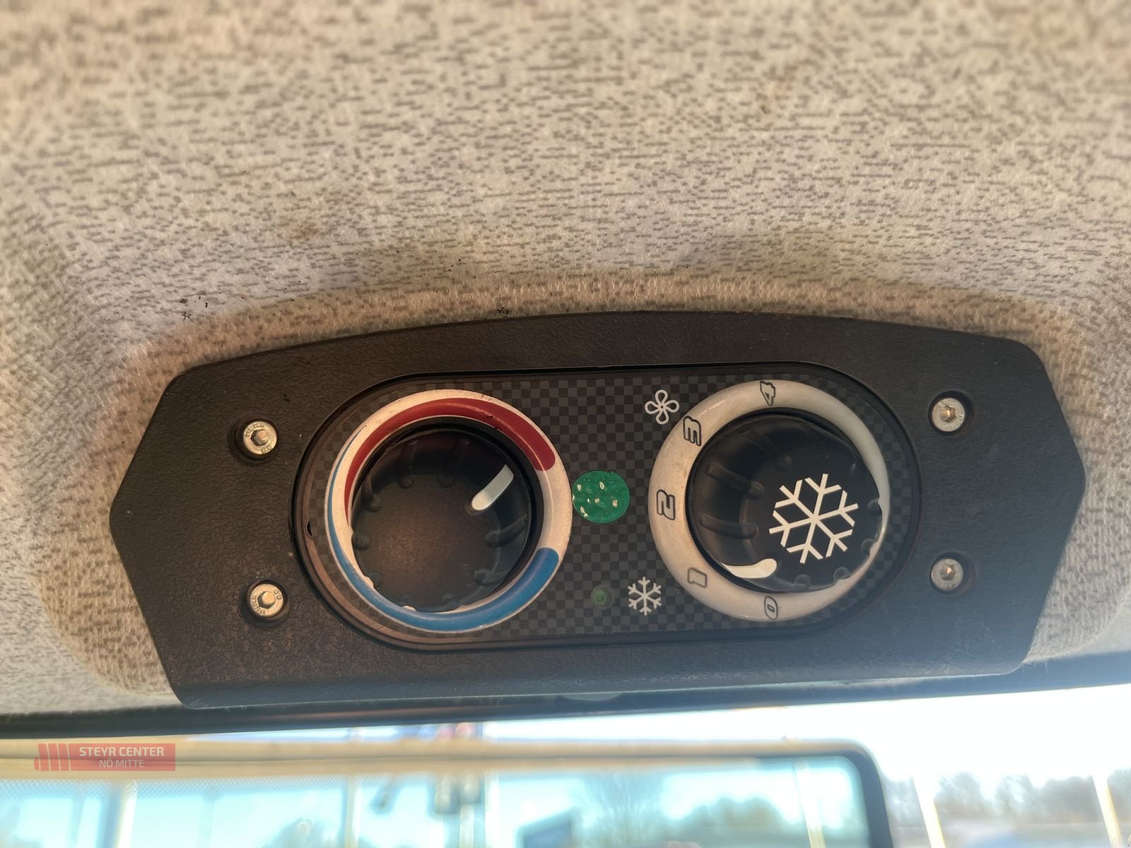 Traktor του τύπου New Holland T 4.75 mit Frontlader, Gebrauchtmaschine σε St. Pölten (Φωτογραφία 10)