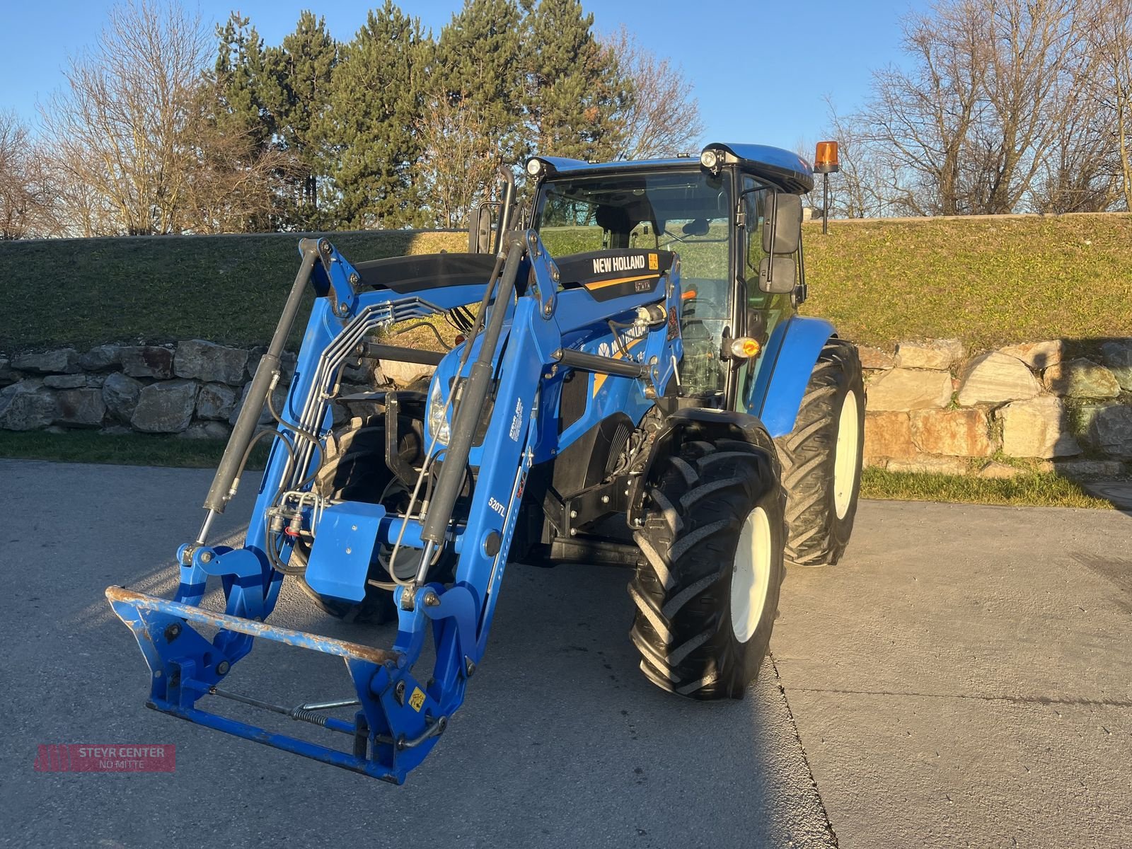 Traktor του τύπου New Holland T 4.75 mit Frontlader, Gebrauchtmaschine σε St. Pölten (Φωτογραφία 11)