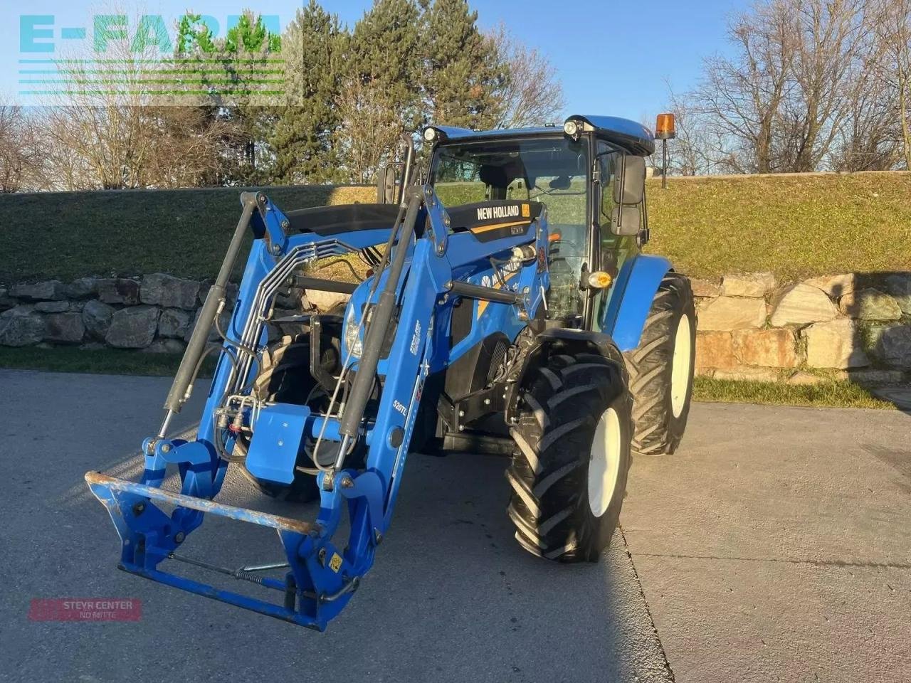 Traktor of the type New Holland t 4.75 mit frontlader, Gebrauchtmaschine in ST. PÖLTEN (Picture 11)