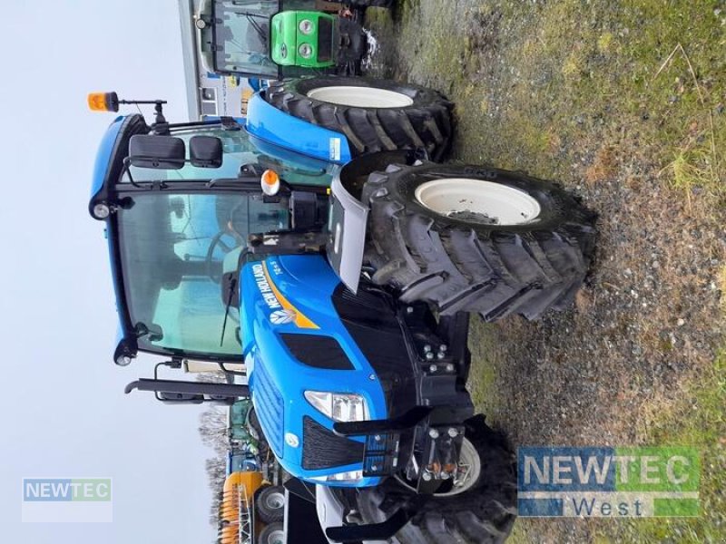 Traktor of the type New Holland T 4.75 S, Gebrauchtmaschine in Cadenberge (Picture 1)
