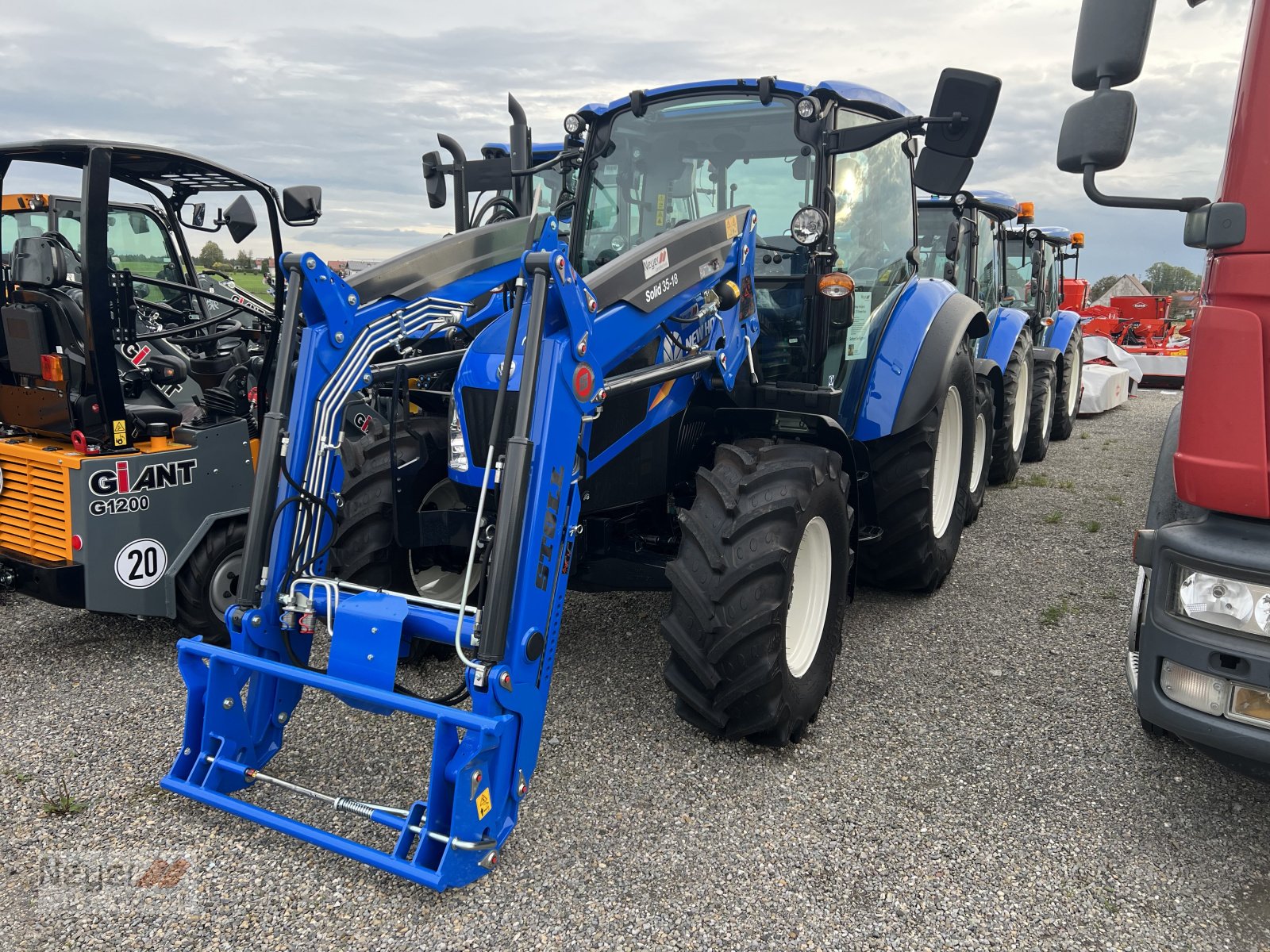 Traktor Türe ait New Holland T 4.75, Neumaschine içinde Bad Waldsee Mennisweiler (resim 2)