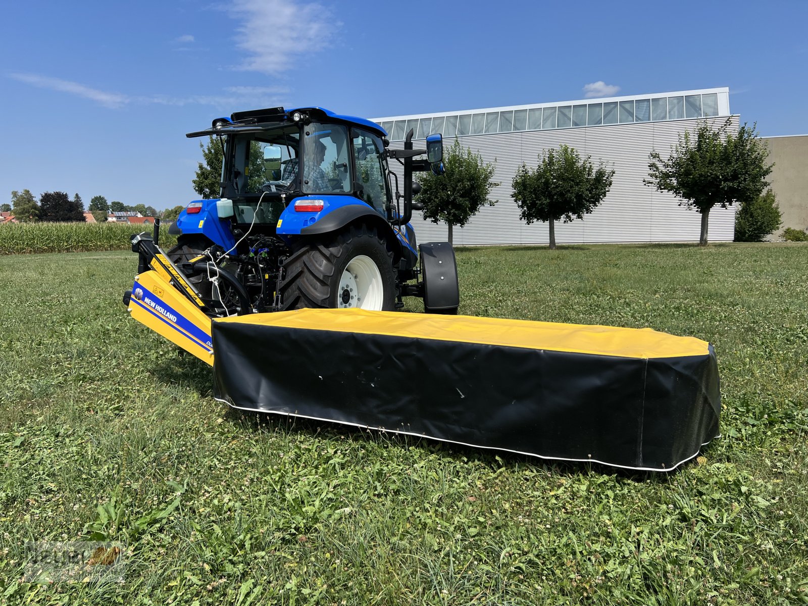 Traktor Türe ait New Holland T 4.75, Neumaschine içinde Bad Waldsee Mennisweiler (resim 10)