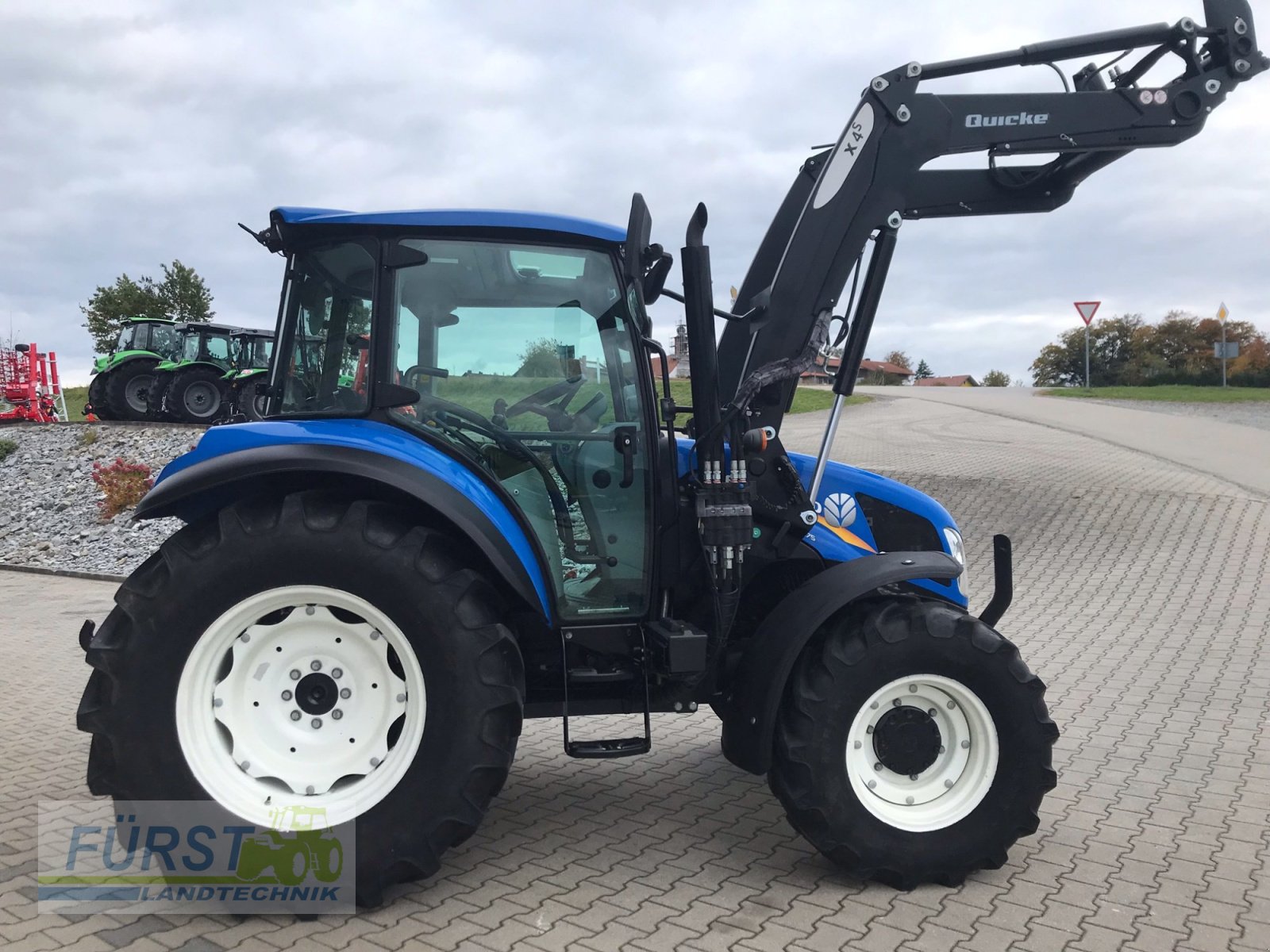 Traktor of the type New Holland T 4.75, Gebrauchtmaschine in Perlesreut (Picture 3)
