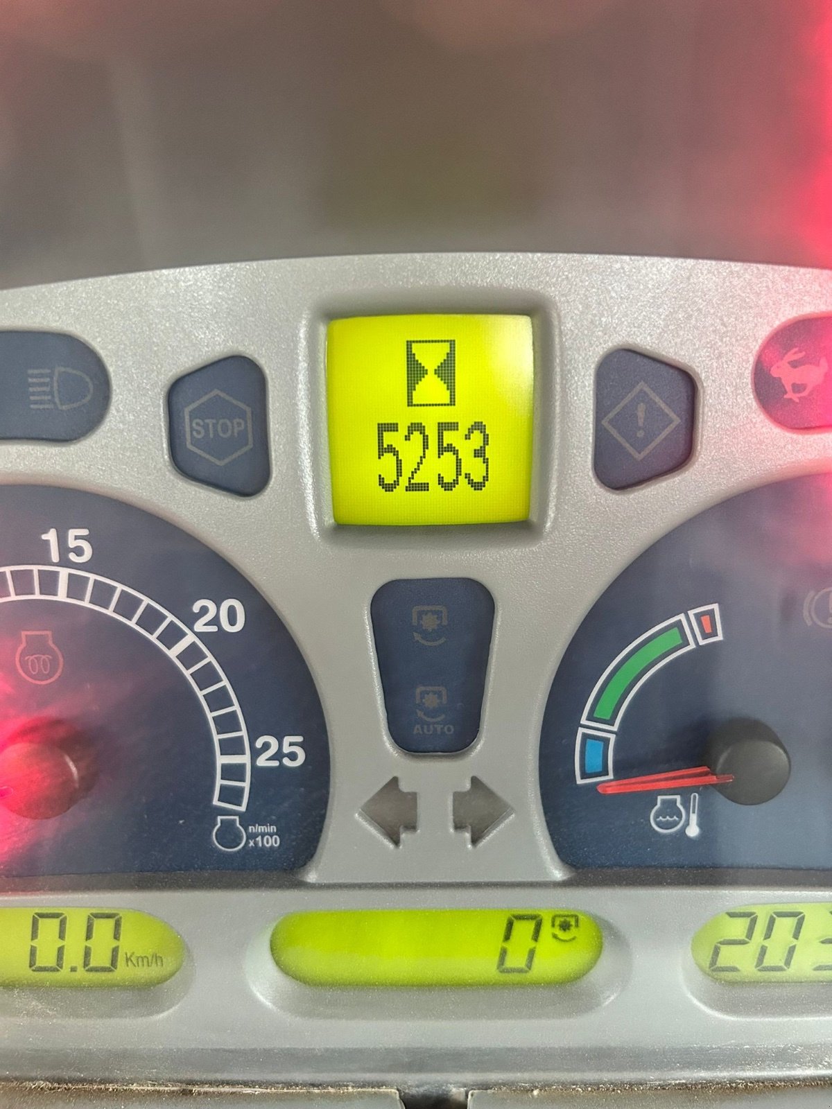 Traktor vrste New Holland T 5040, Gebrauchtmaschine v Eichkögl (Slika 1)