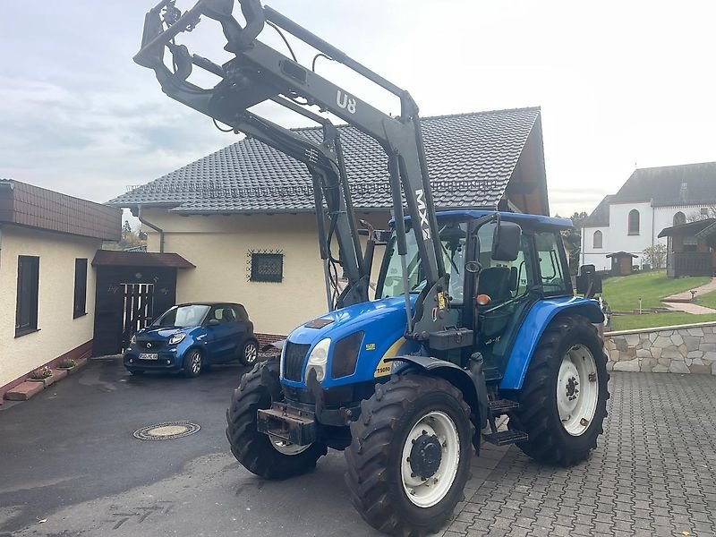 Traktor des Typs New Holland T 5050 Allradtraktor Frontlader Klima TÜV neu, Gebrauchtmaschine in Niedernhausen OT Engenhahn (Bild 9)