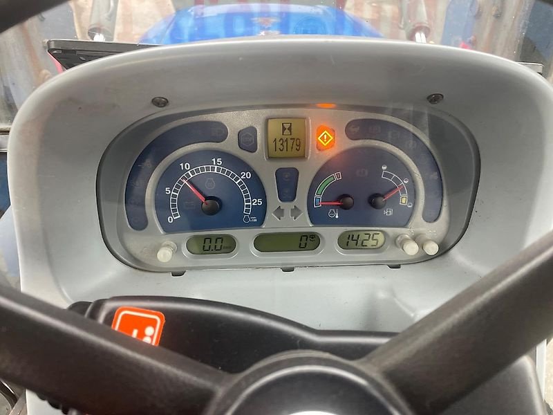 Traktor des Typs New Holland T 5050 Allradtraktor Frontlader Klima TÜV neu, Gebrauchtmaschine in Niedernhausen OT Engenhahn (Bild 13)