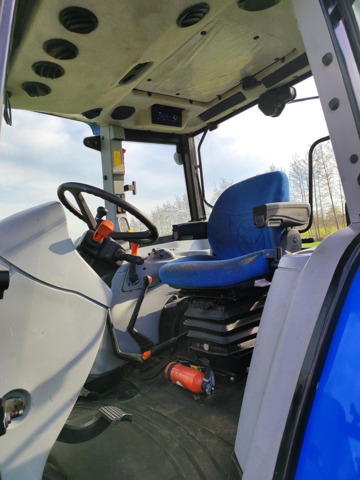 Traktor des Typs New Holland T 5050, Gebrauchtmaschine in Rouveen (Bild 5)