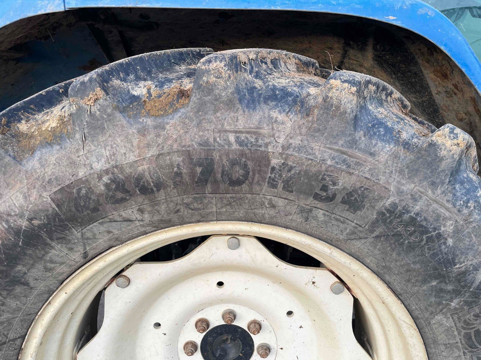 Traktor du type New Holland T 5060 4RM DUALCOM, Gebrauchtmaschine en ORLEIX (Photo 8)