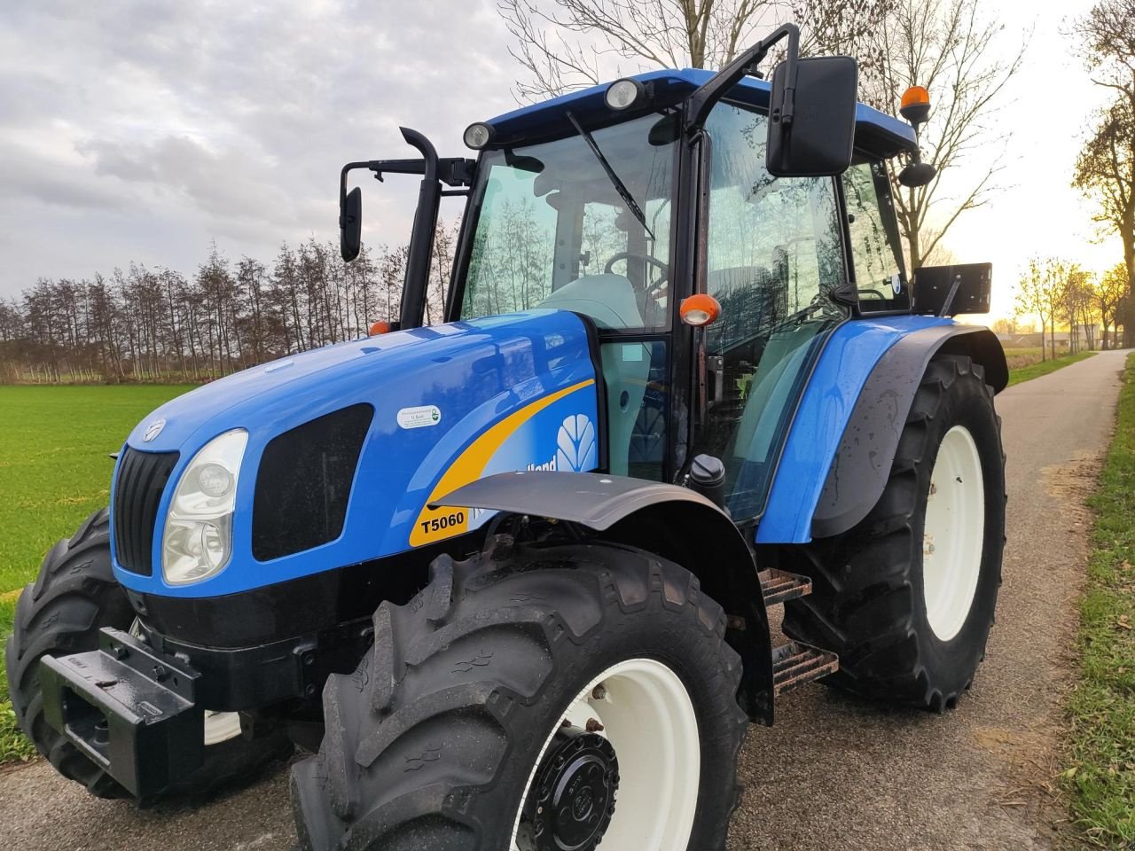 Traktor Türe ait New Holland T 5060, Gebrauchtmaschine içinde Rouveen (resim 3)