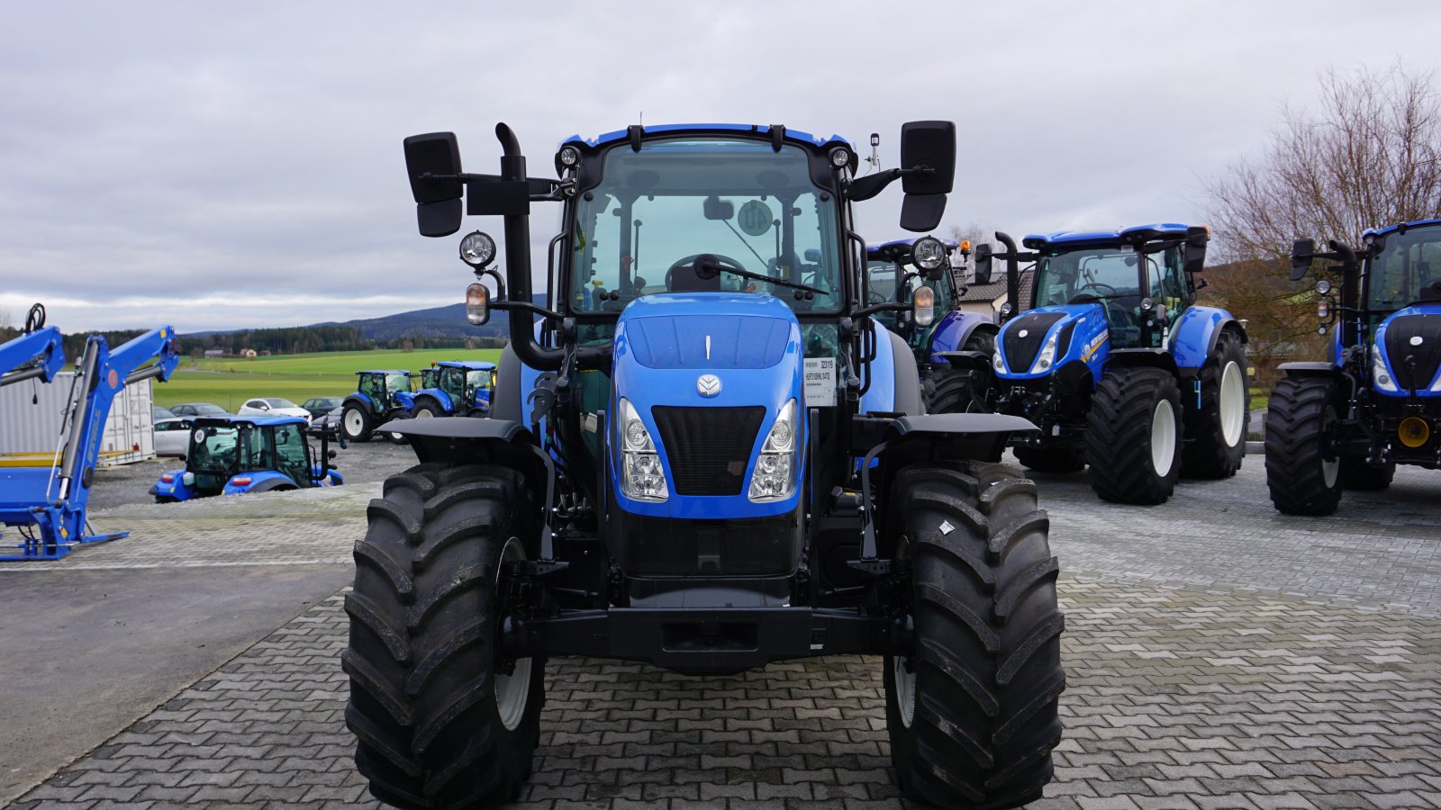 Traktor des Typs New Holland T 5.100 DC 1.5 HD, Neumaschine in Rötz (Bild 2)