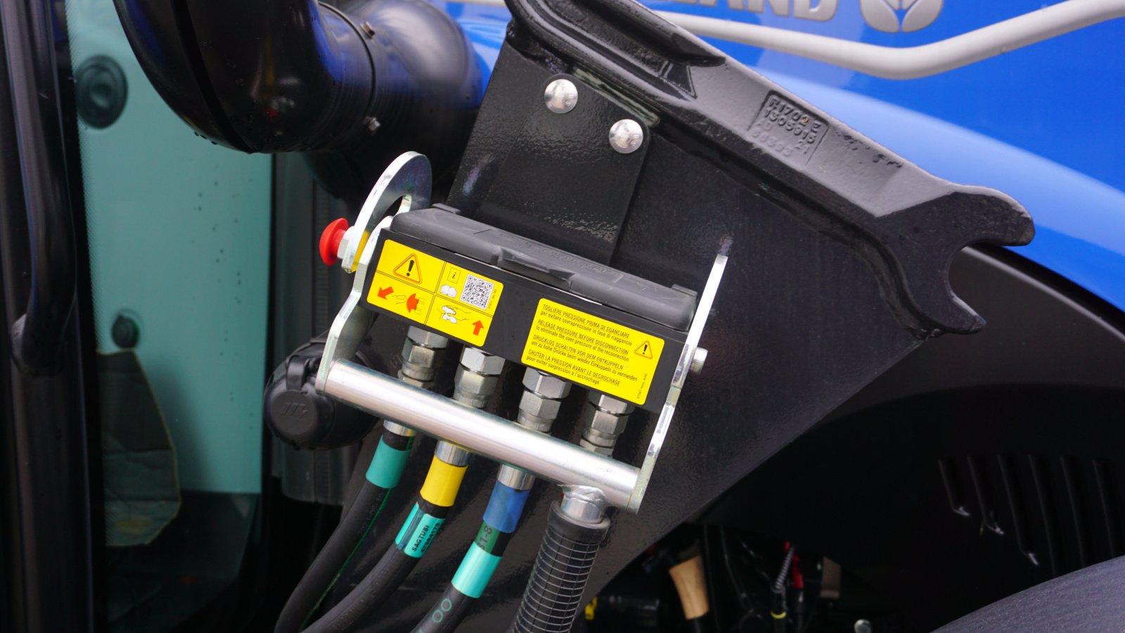 Traktor des Typs New Holland T 5.100 DC 1.5 HD, Neumaschine in Rötz (Bild 7)