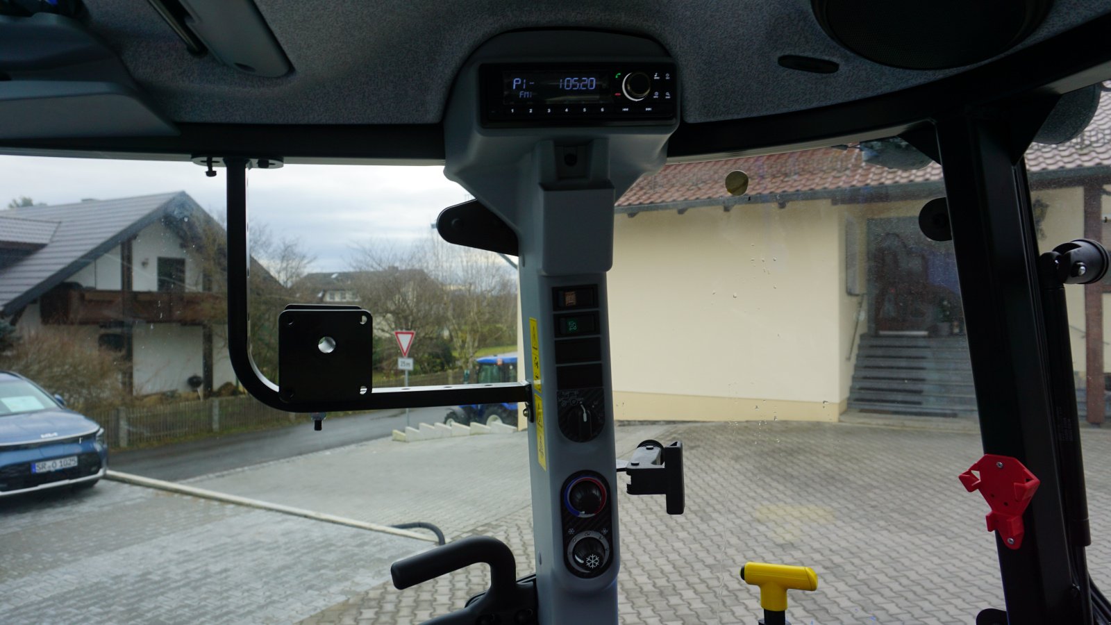 Traktor des Typs New Holland T 5.100 DC 1.5 HD, Neumaschine in Rötz (Bild 11)