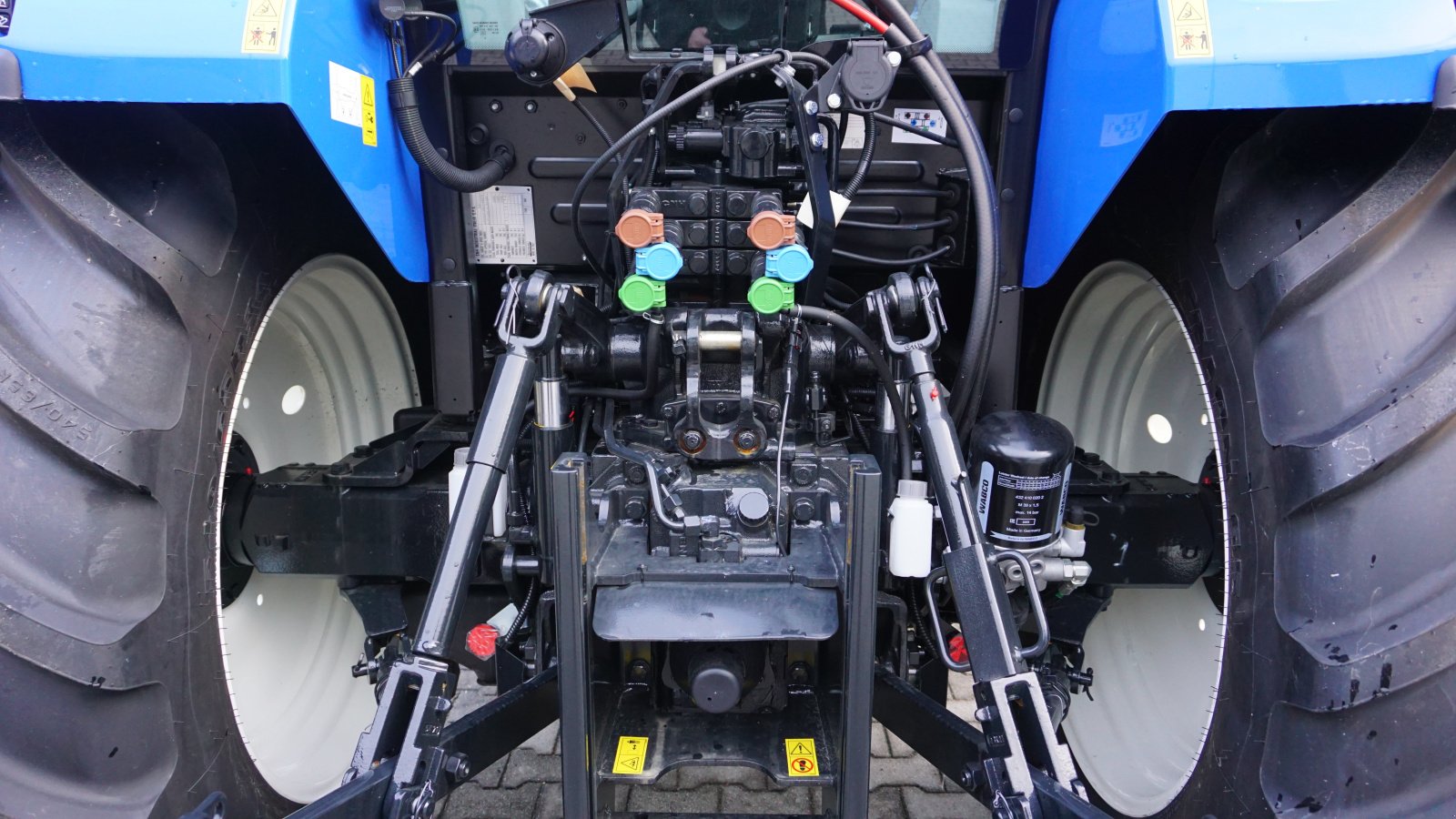 Traktor des Typs New Holland T 5.100 DC 1.5 HD, Neumaschine in Rötz (Bild 13)