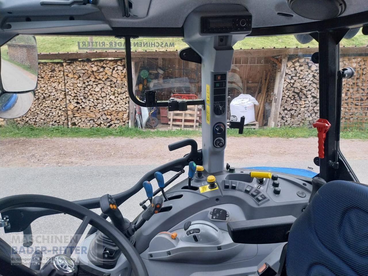 Traktor типа New Holland T 5.100 DC, Gebrauchtmaschine в Freiburg (Фотография 3)