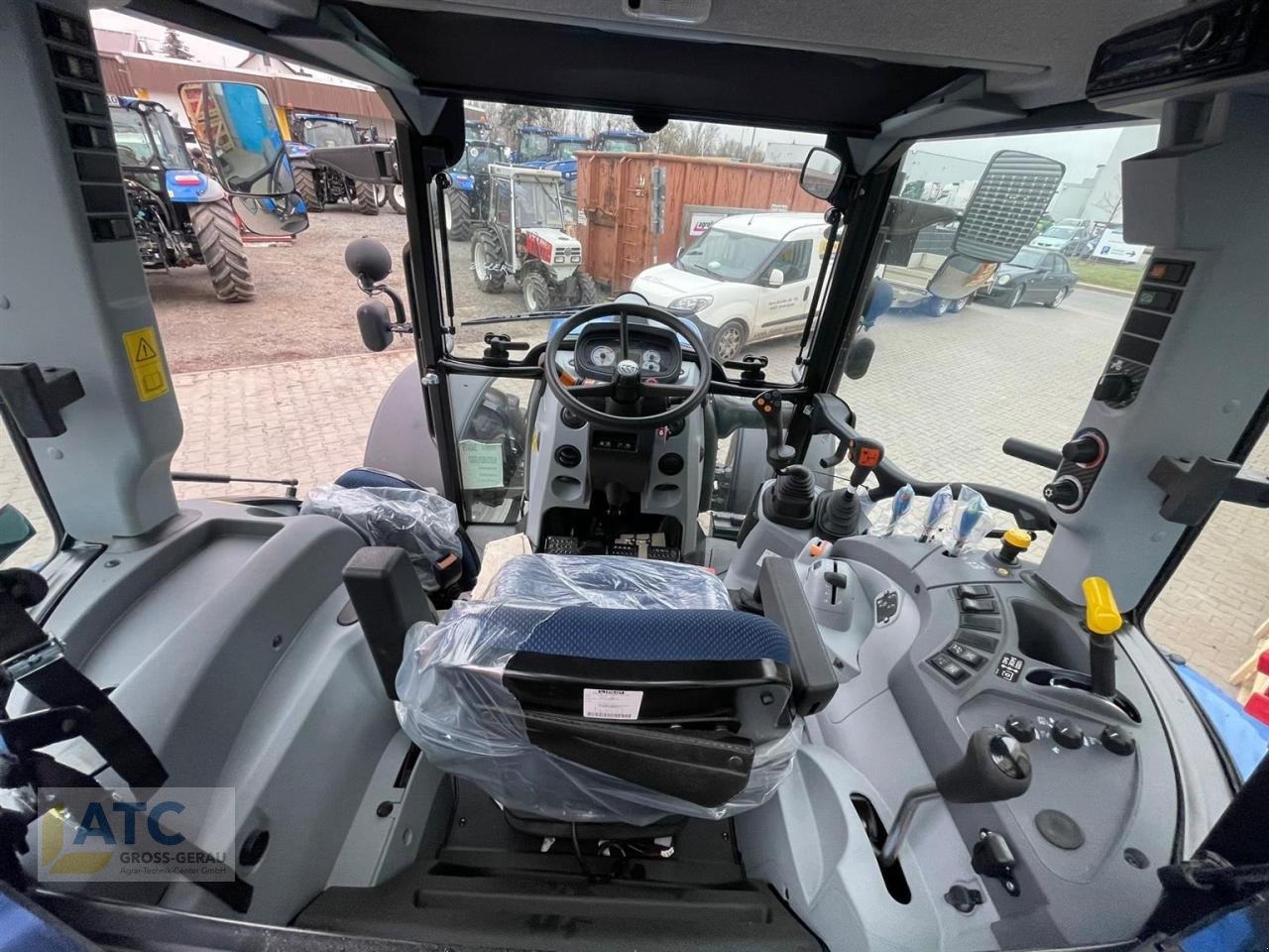 Traktor typu New Holland T 5.100 Dualcommand, Neumaschine w Groß-Gerau (Zdjęcie 4)