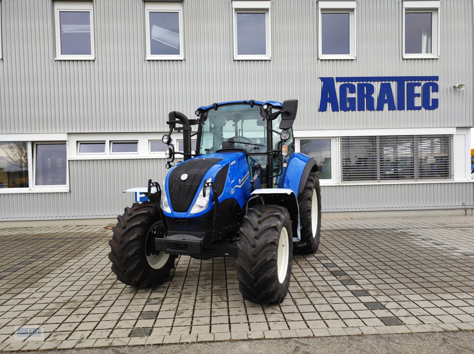 Traktor a típus New Holland T 5.100 ElectroCommand, Neumaschine ekkor: Salching bei Straubing (Kép 1)