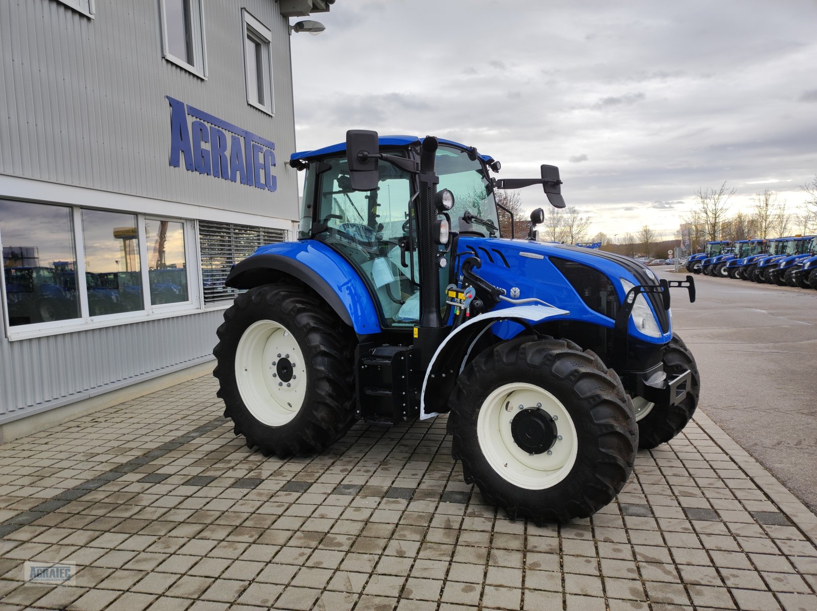 Traktor del tipo New Holland T 5.100 ElectroCommand, Neumaschine en Salching bei Straubing (Imagen 5)