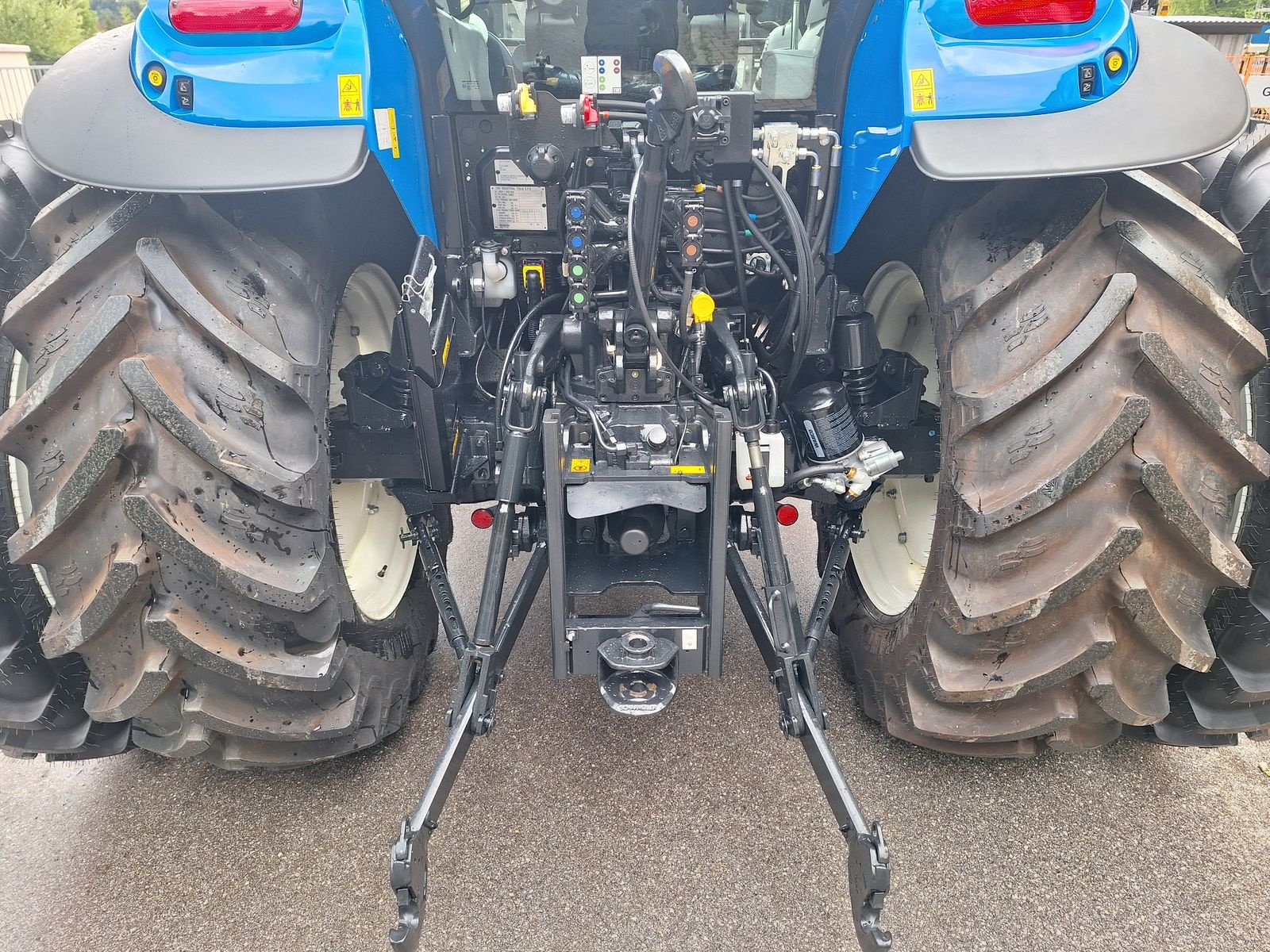 Traktor a típus New Holland T 5.100 Hi-Lo Cab 1,5 Vollausstattung, Neumaschine ekkor: Burgkirchen (Kép 4)