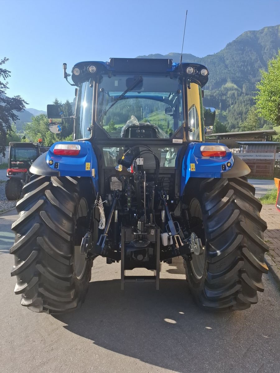 Traktor of the type New Holland T 5.100 Hi-Lo Cab 1,5, Neumaschine in Burgkirchen (Picture 6)