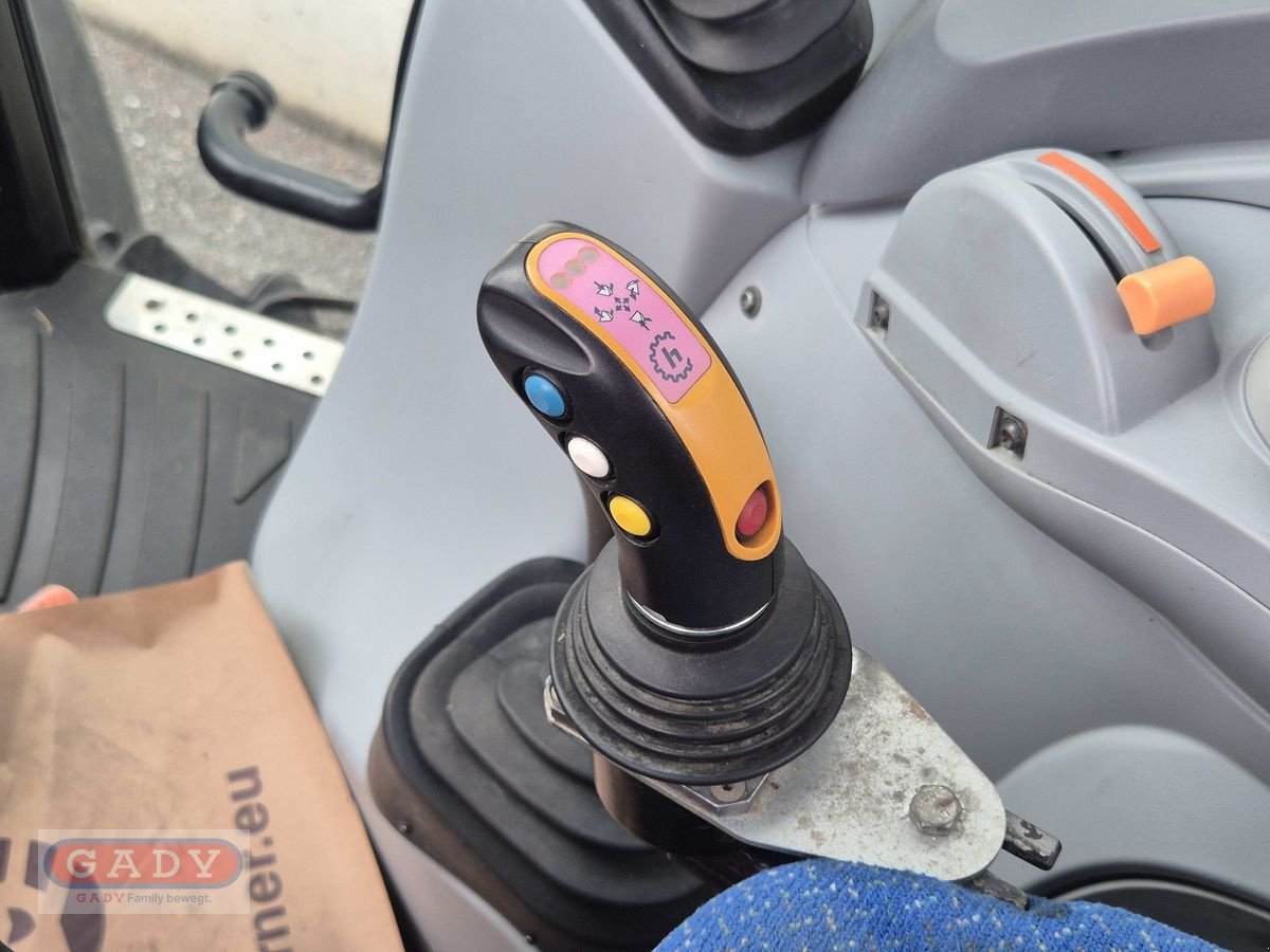 Traktor of the type New Holland T 5.105, Gebrauchtmaschine in Lebring (Picture 10)