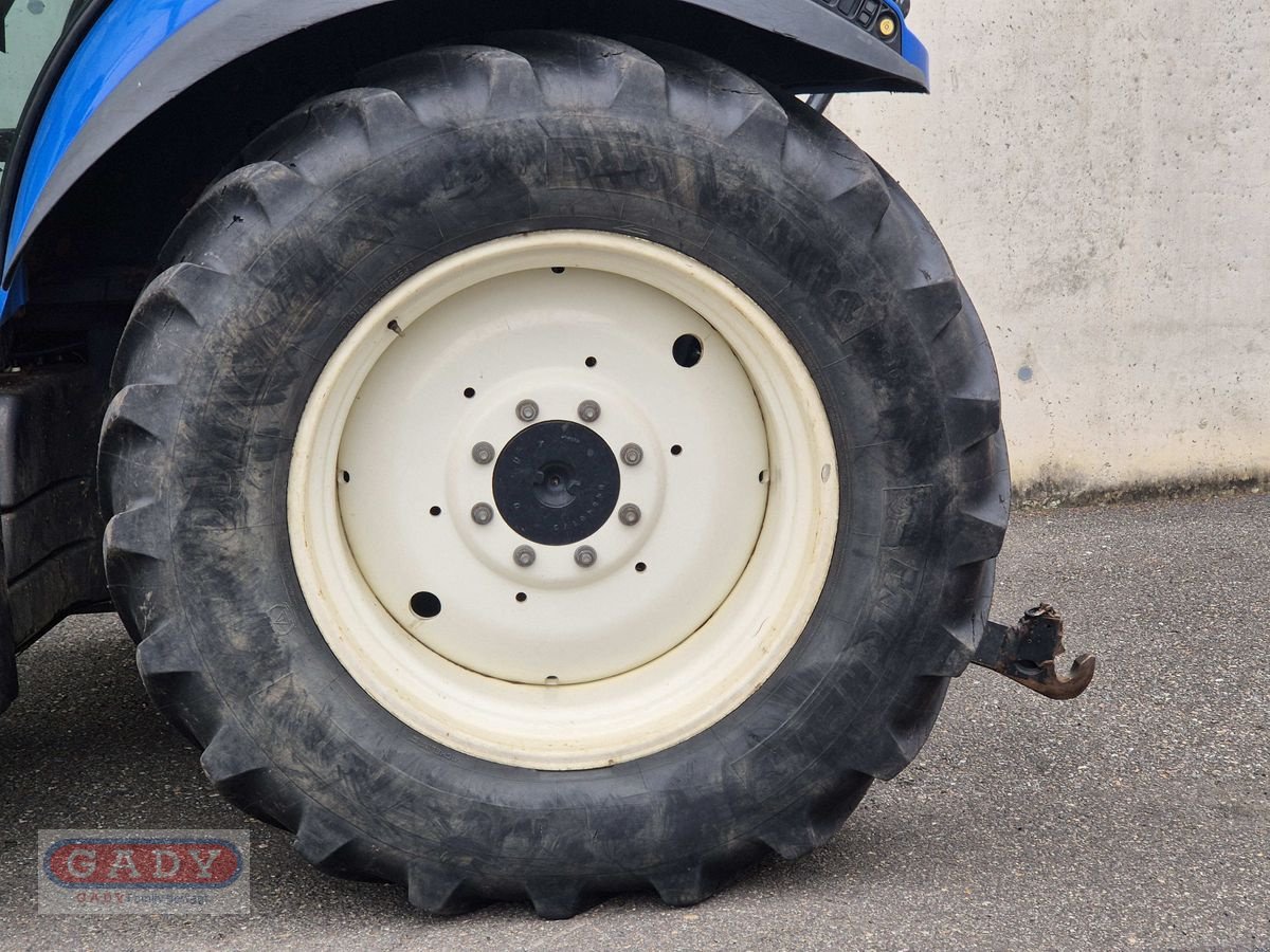 Traktor of the type New Holland T 5.105, Gebrauchtmaschine in Lebring (Picture 17)
