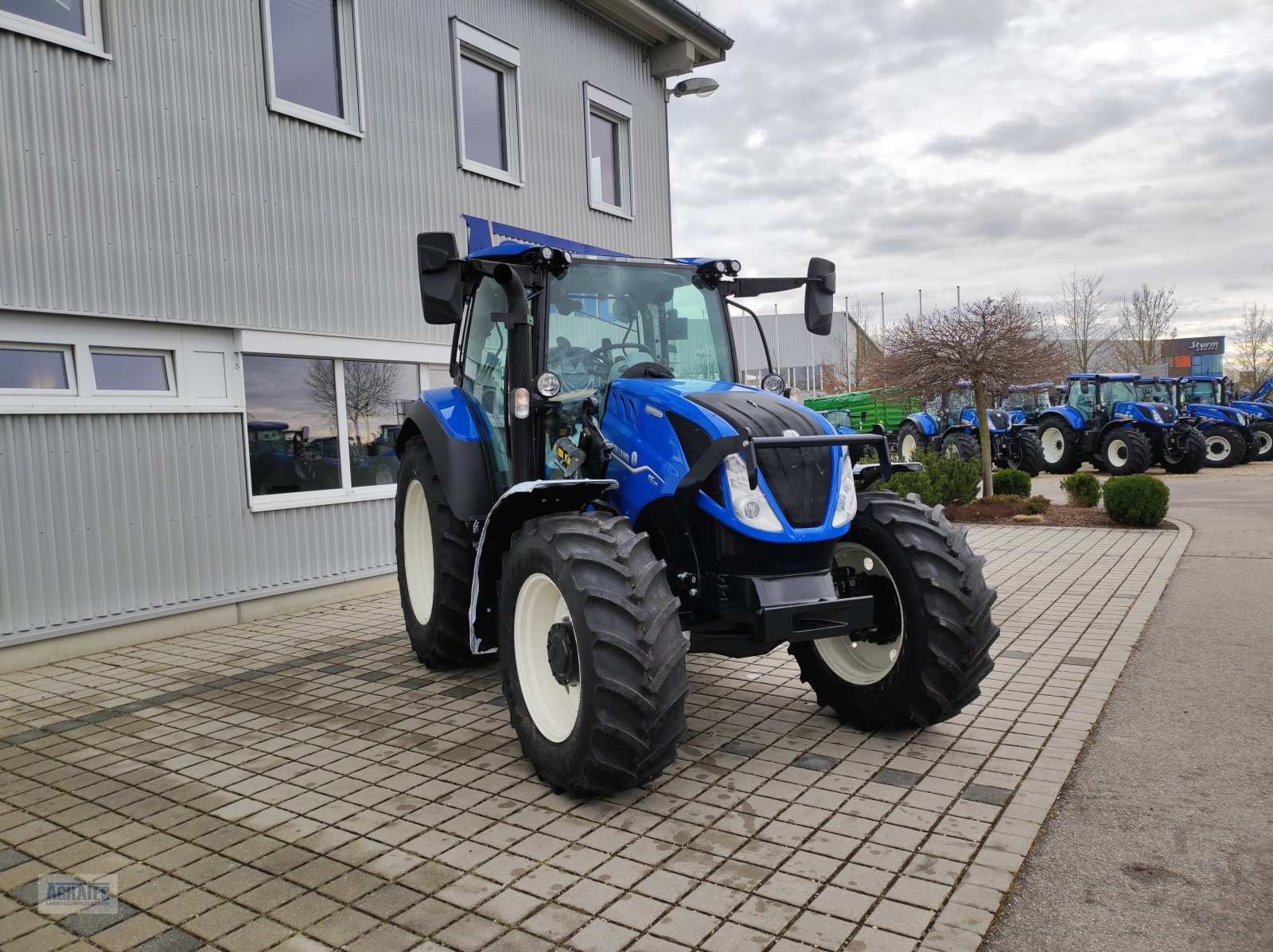 Traktor des Typs New Holland T 5.110 Dynamic Command, Neumaschine in Salching bei Straubing (Bild 4)