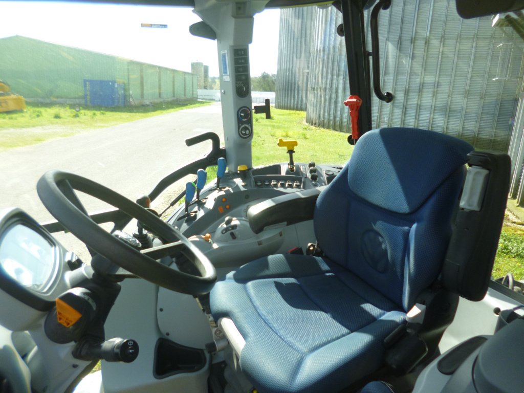 Traktor des Typs New Holland T 5.110 EC, Gebrauchtmaschine in Eton (Bild 8)
