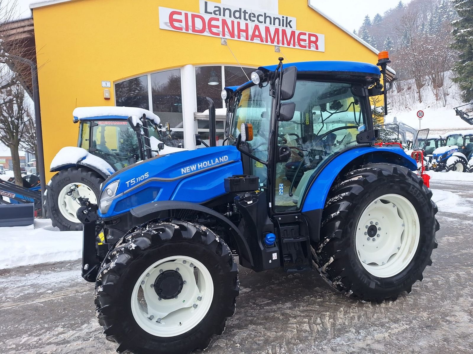 Traktor a típus New Holland T 5.110 S Neue Modellbaureihe Lagermaschine, Neumaschine ekkor: Burgkirchen (Kép 12)