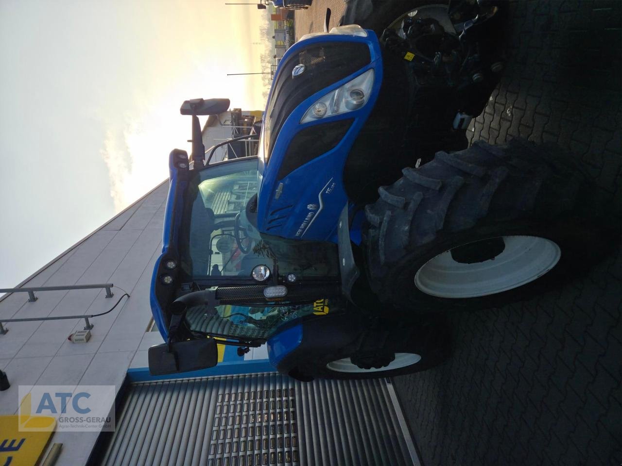 Traktor типа New Holland T 5.120 AUTOCOMMAND, Gebrauchtmaschine в Groß-Gerau (Фотография 3)