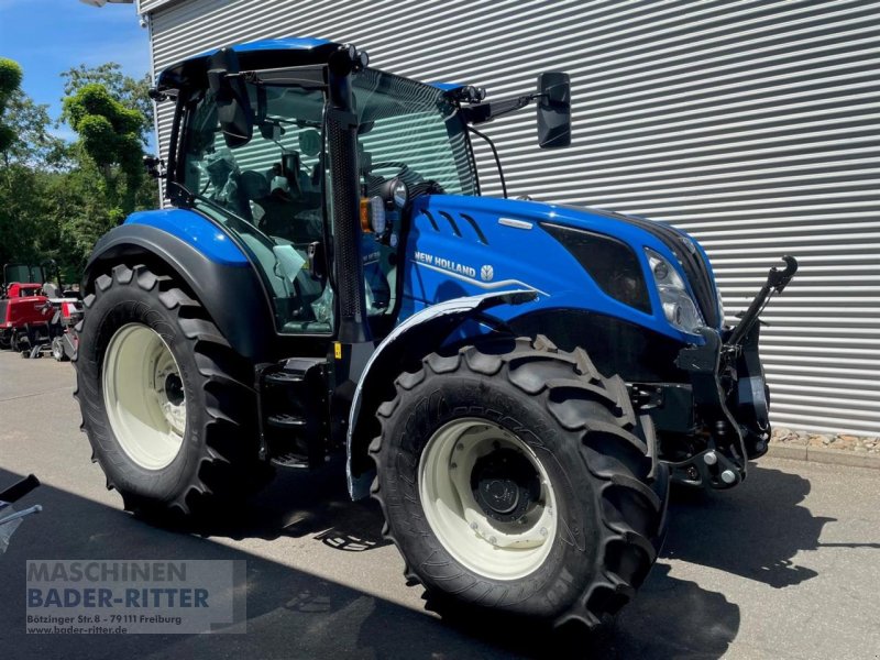 Traktor of the type New Holland T 5.120 DC, Neumaschine in Freiburg (Picture 1)