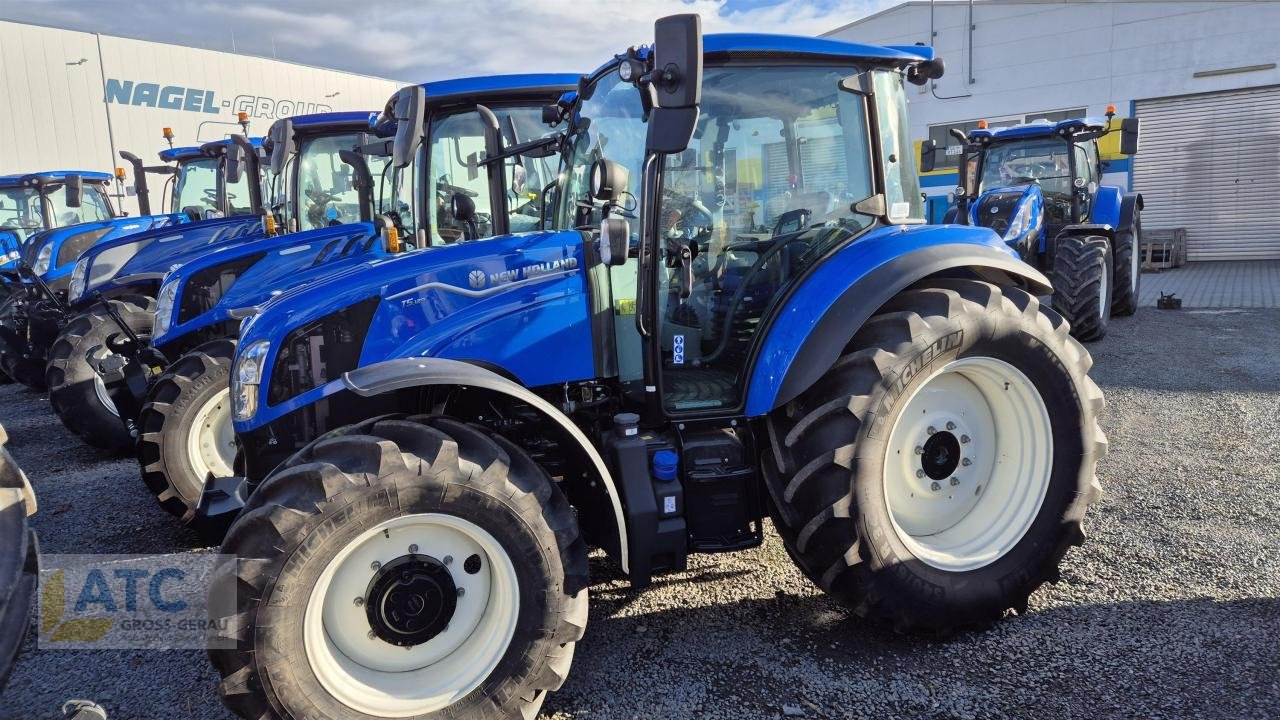 Traktor of the type New Holland T 5.120 DC, Neumaschine in Groß-Gerau (Picture 8)