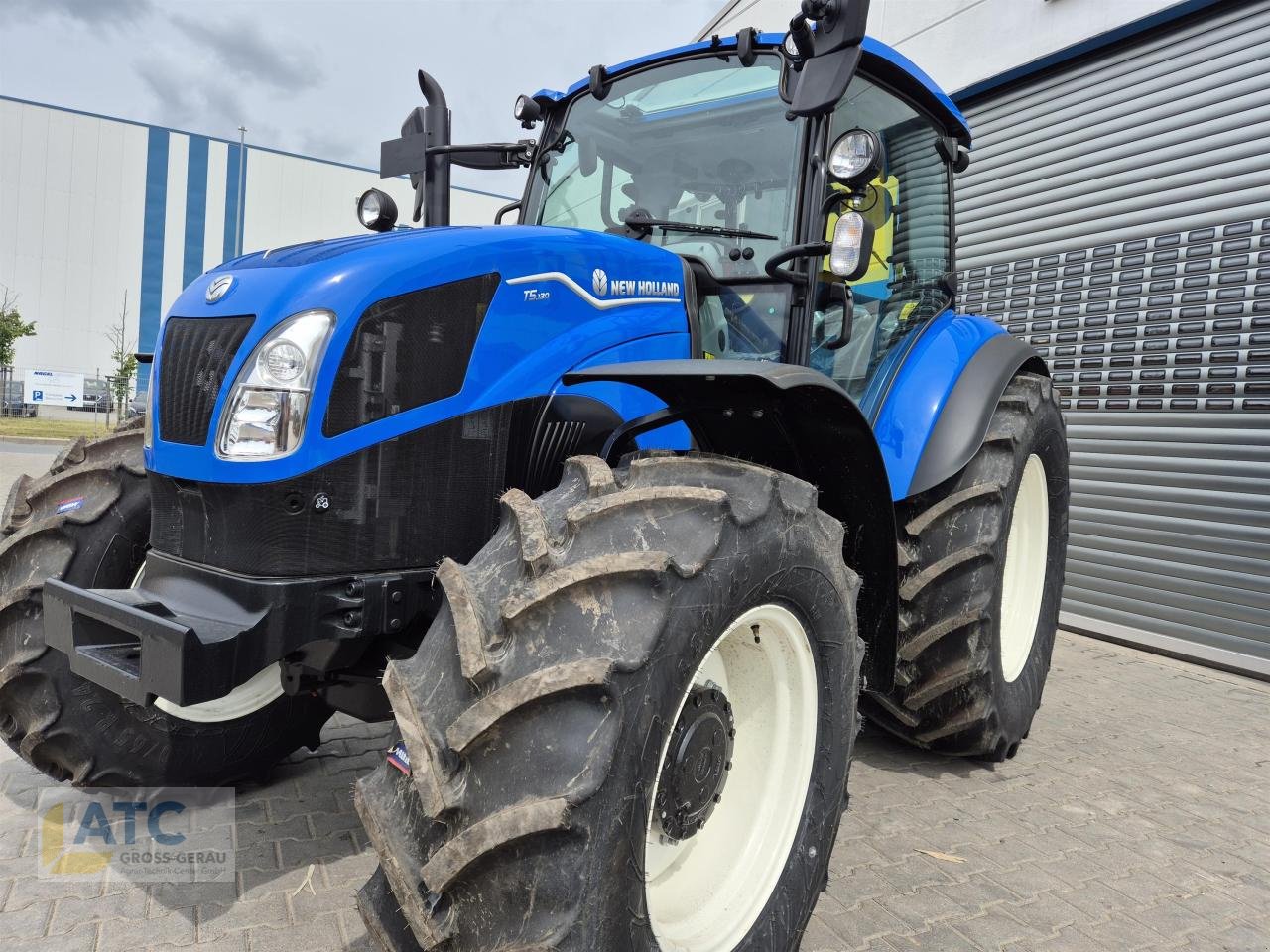 Traktor tipa New Holland T 5.120 DualCommand, Neumaschine u Groß-Gerau (Slika 1)